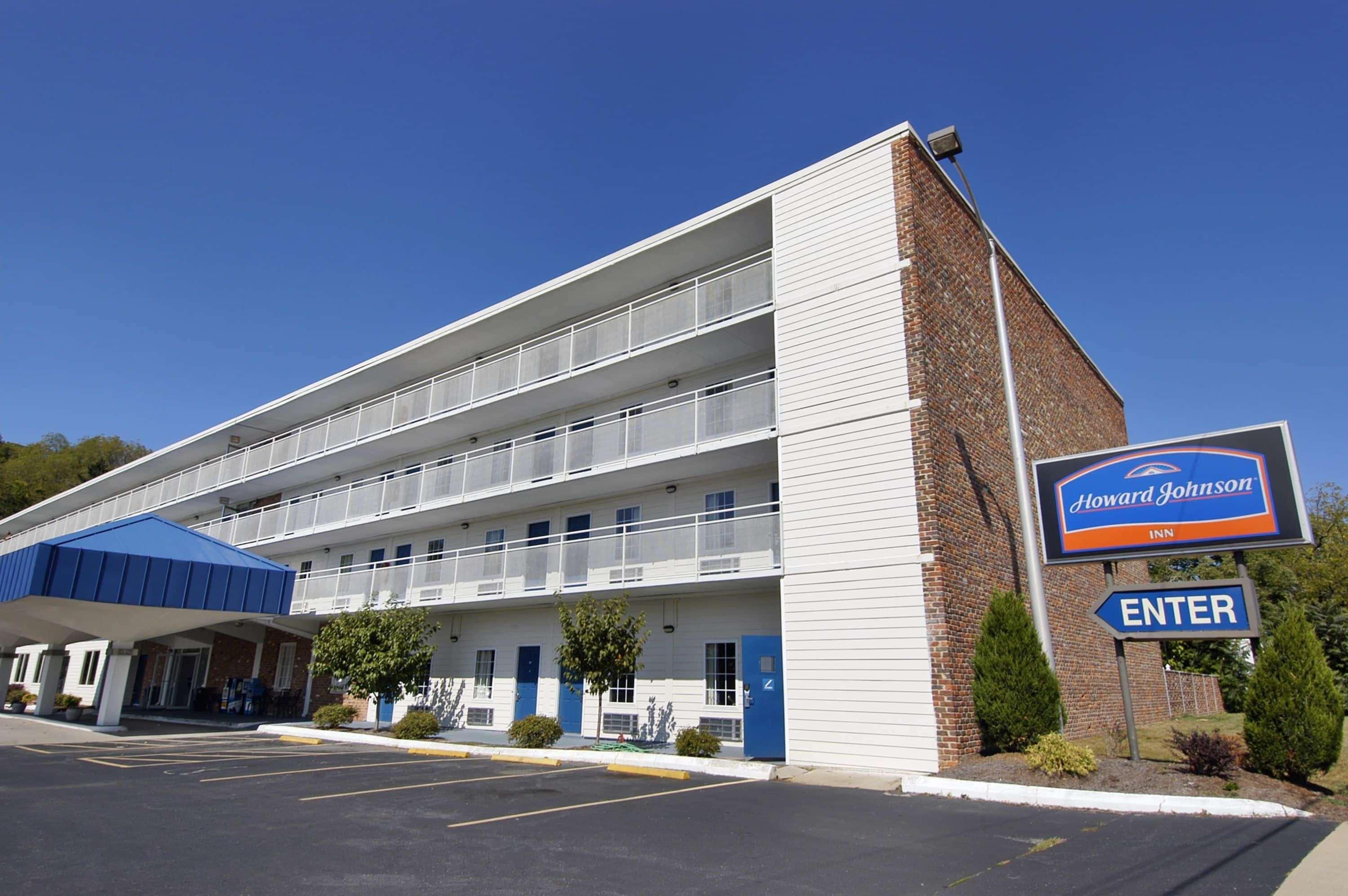 Howard Johnson By Wyndham Staunton Buitenkant foto